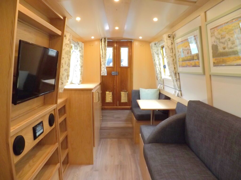 saloon area of foxhound canal boat