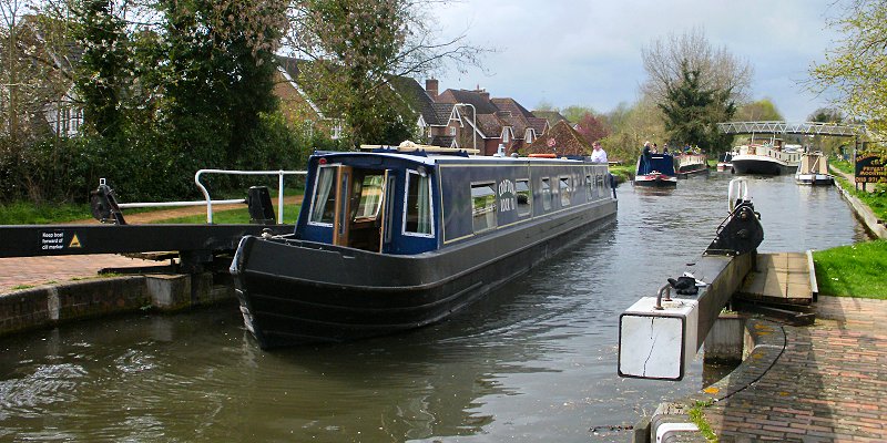 Aldermaston Lock