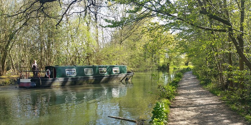 Cruising on the Basingstoke Canal